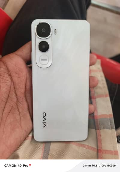 Vivo Y400