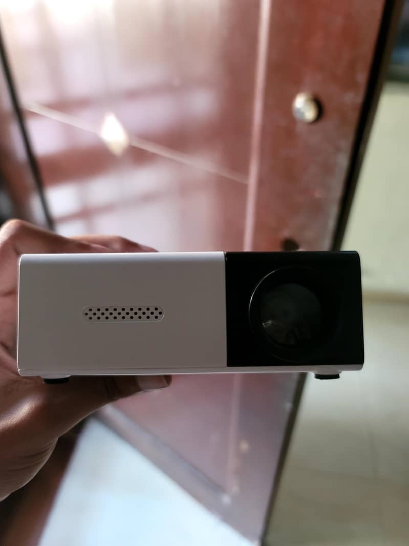 Portable mini projector 1