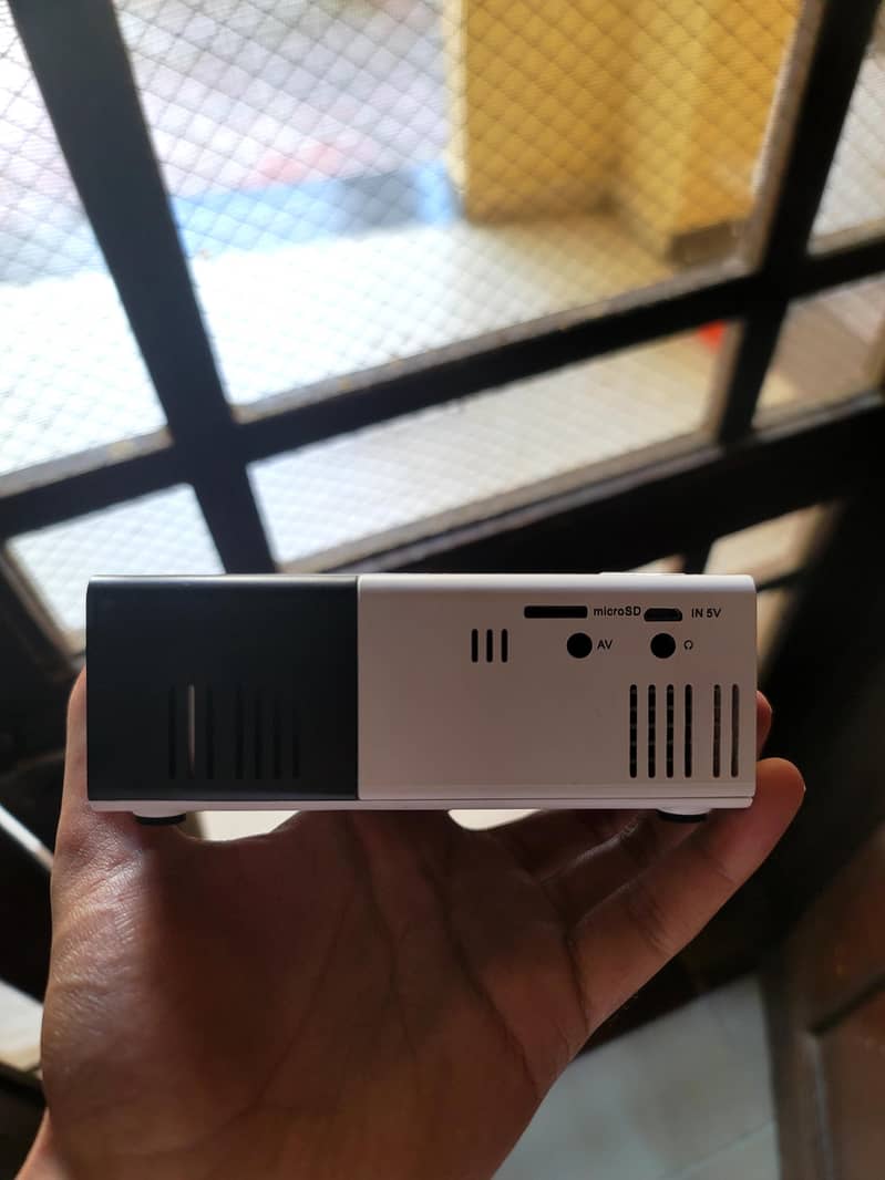 Portable mini projector 3