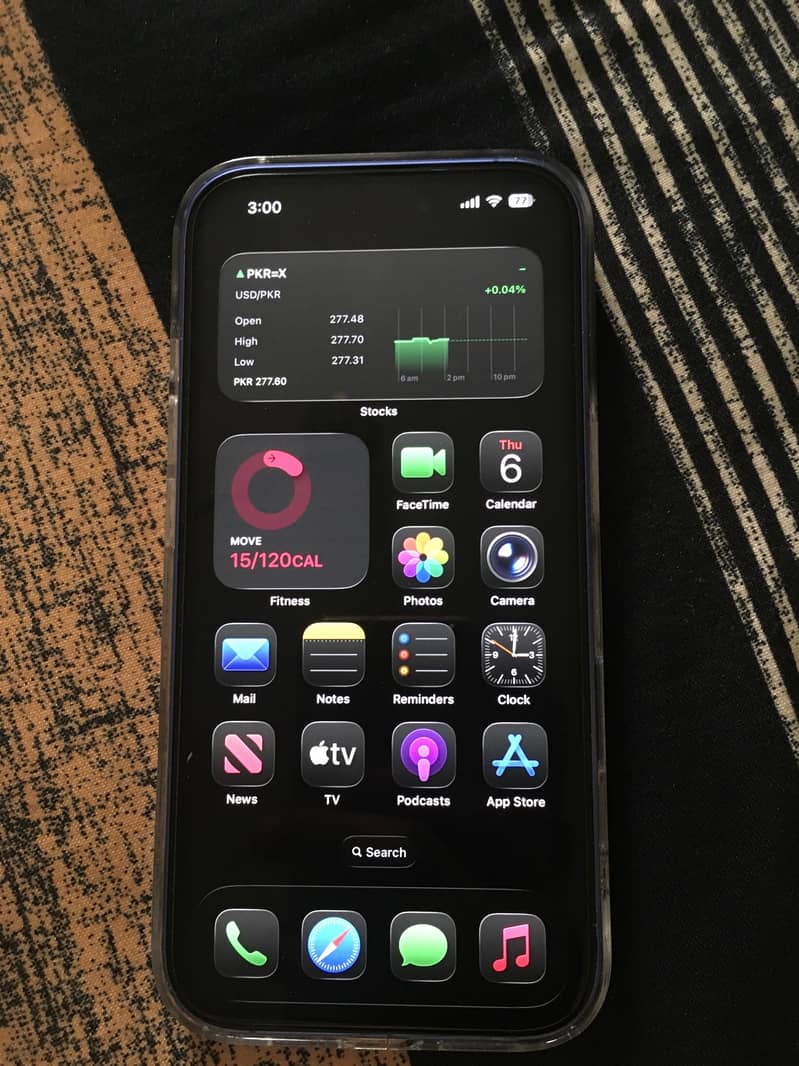 Apple iPhone 16 3