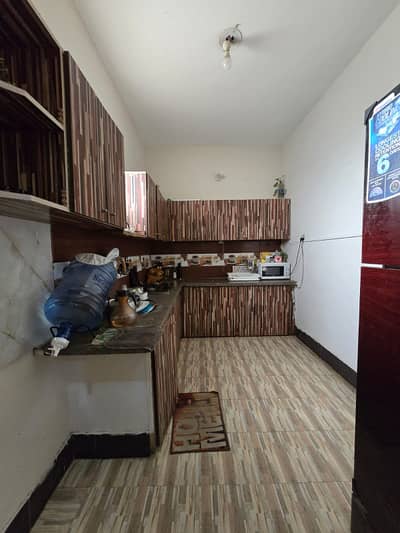 3 Bed Lounge 3rd Floor Penthouse Near Tayyaba Masjid Leased