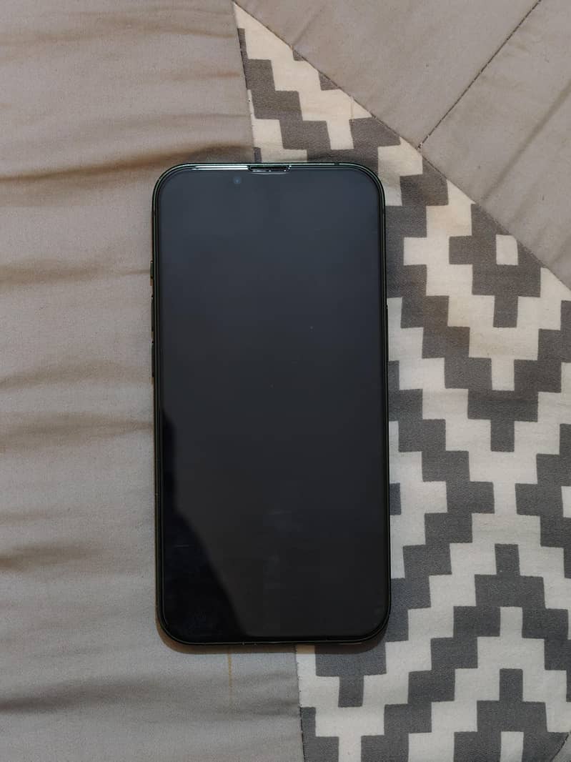 Apple iPhone 13 2