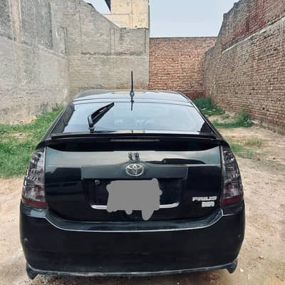 Toyota Prius 1500 CC Hybrid