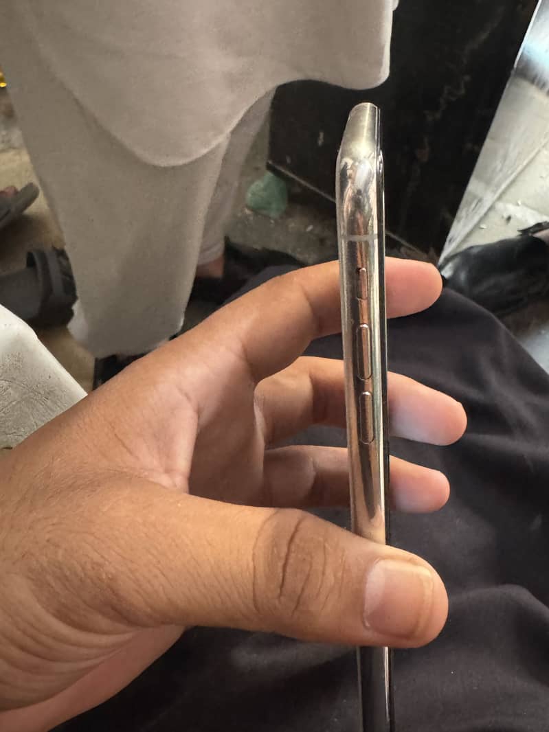 Iphone Xs Max 4