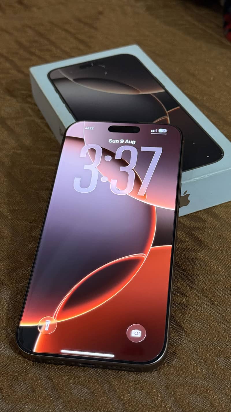 Apple iPhone 16 Pro Max 0