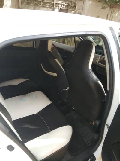 Toyota Vitz 2013 register 2016