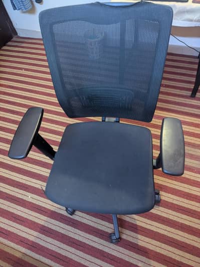 Office/home  Chair – Adjustable Armrests