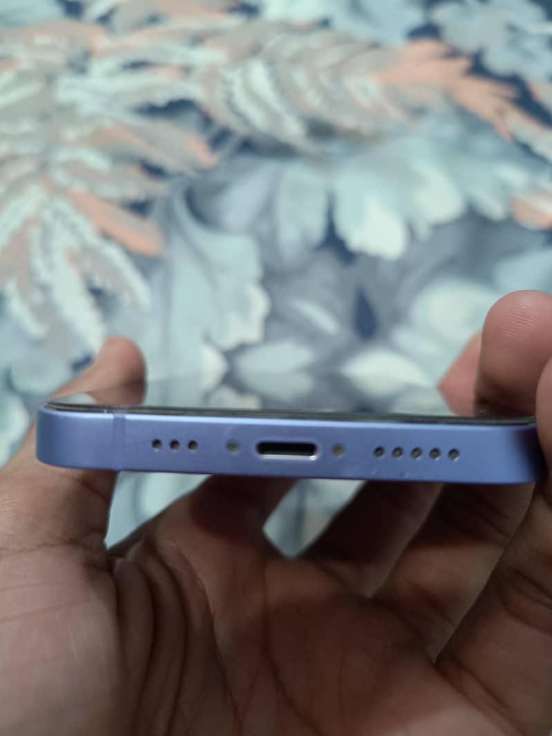 Apple iPhone 12 3