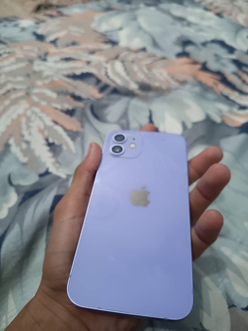 Apple iPhone 12 6