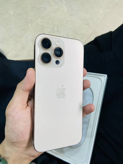 Apple iPhone 16 Pro Max