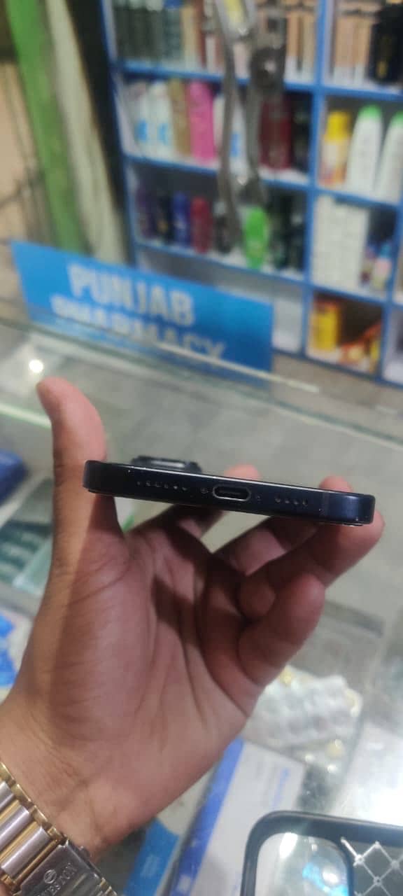 Apple iPhone 15 plus 2