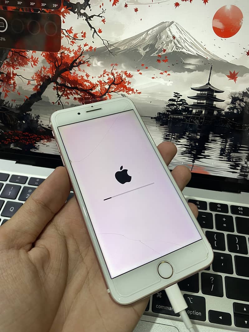 Apple iPhone 7 plus 0