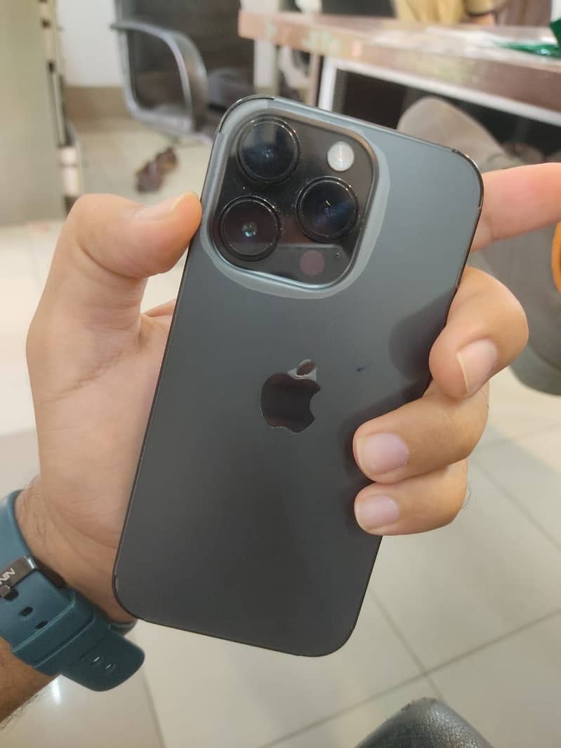 Apple iPhone 14 Pro 4