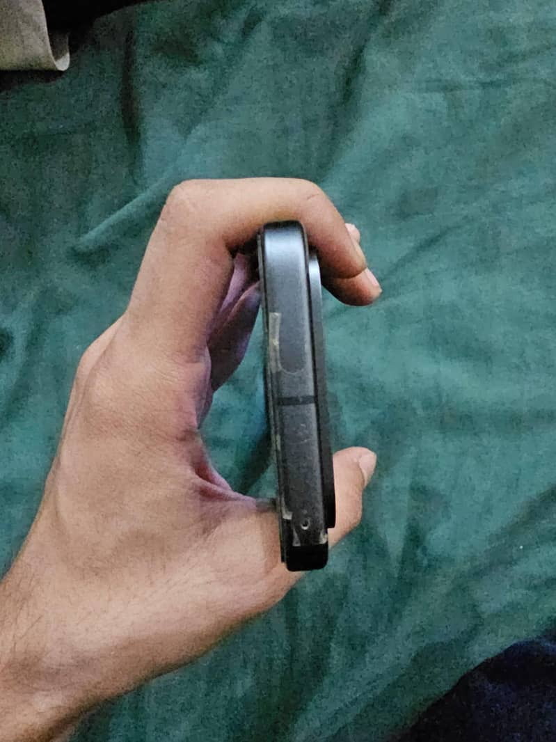 Google Pixel 9 4