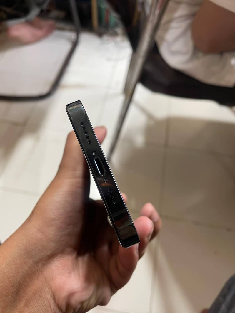 iphone 12 pro 2