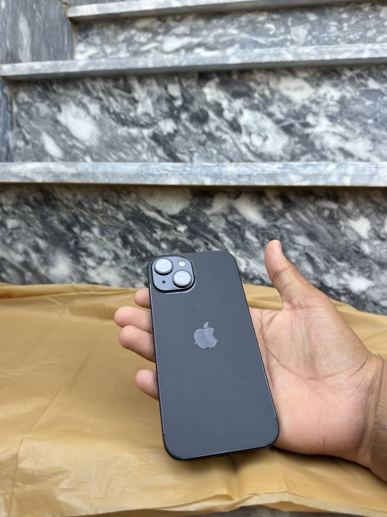 Apple iPhone 15 2