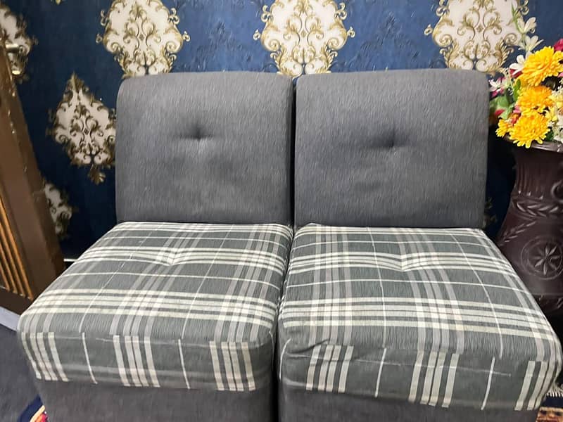 5 seater sofa 0