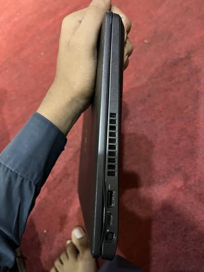 Latitude 5400