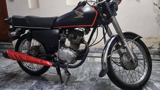 Honda CG 125 Red Color