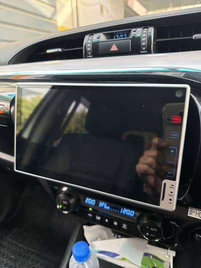Hilux Revo 2022  Original Android Player