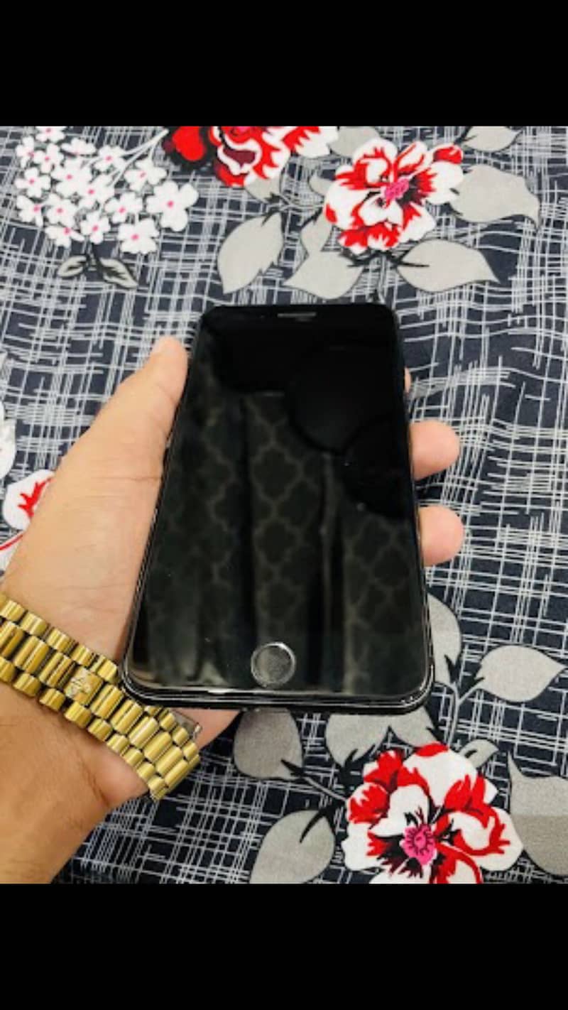 Apple iPhone 7 Plus 0