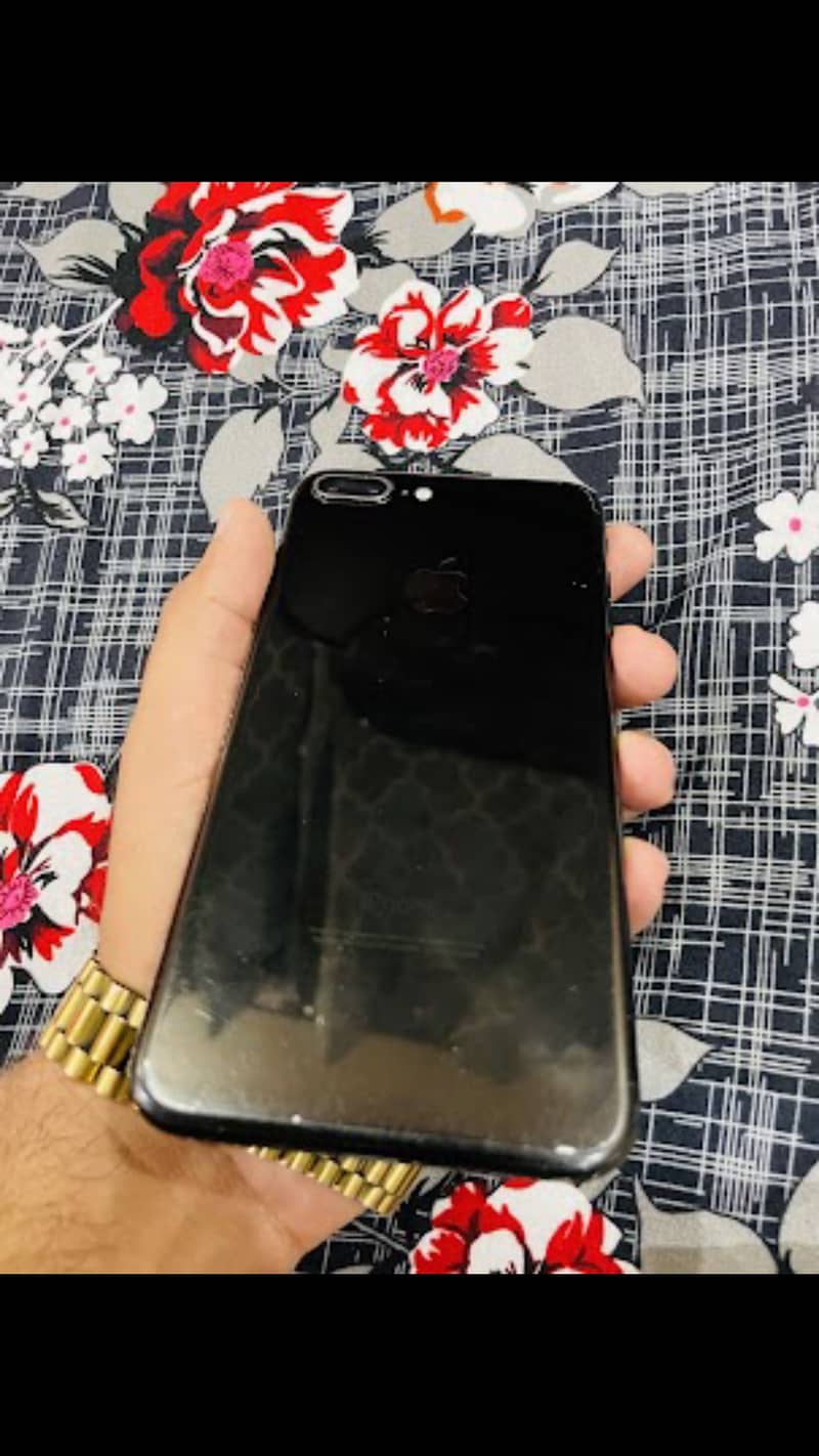 Apple iPhone 7 Plus 1