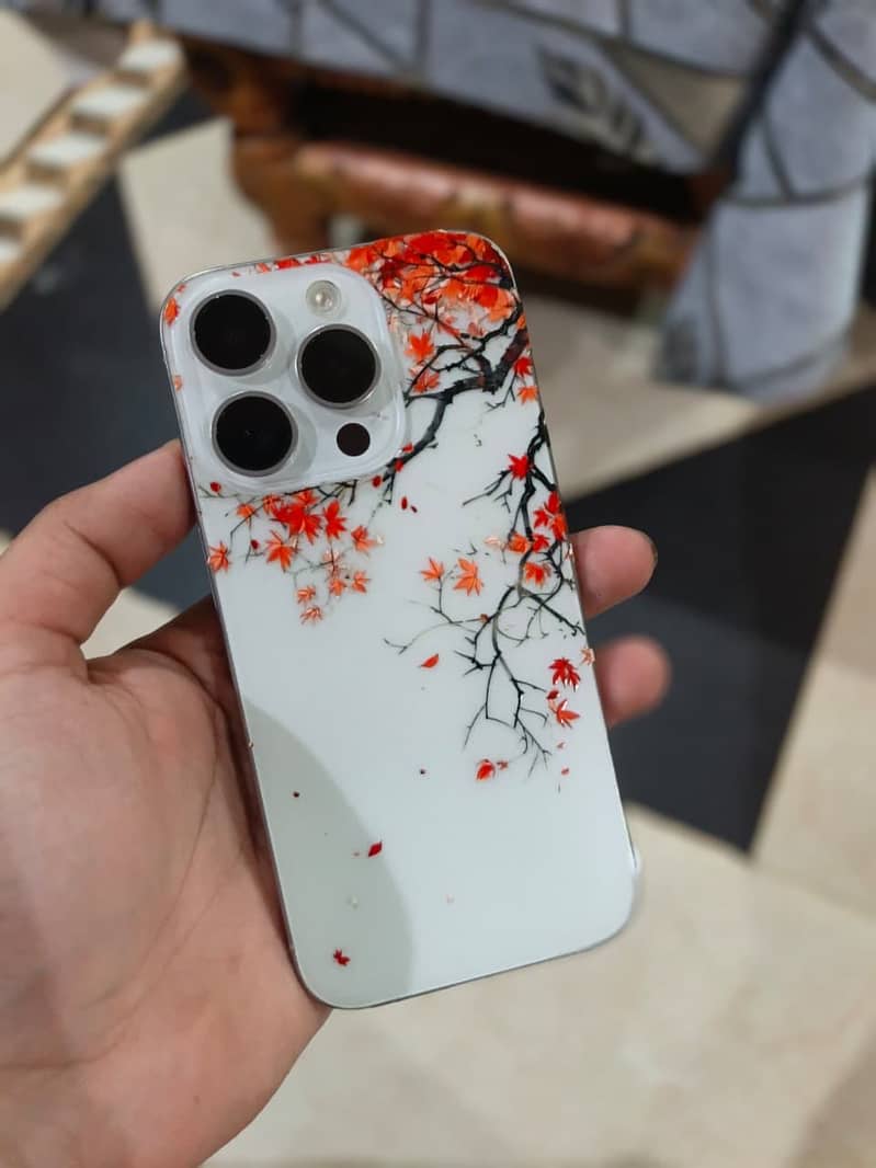 Apple iPhone 15 Pro 0