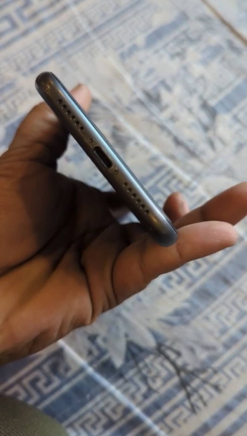 Apple iPhone 11 2