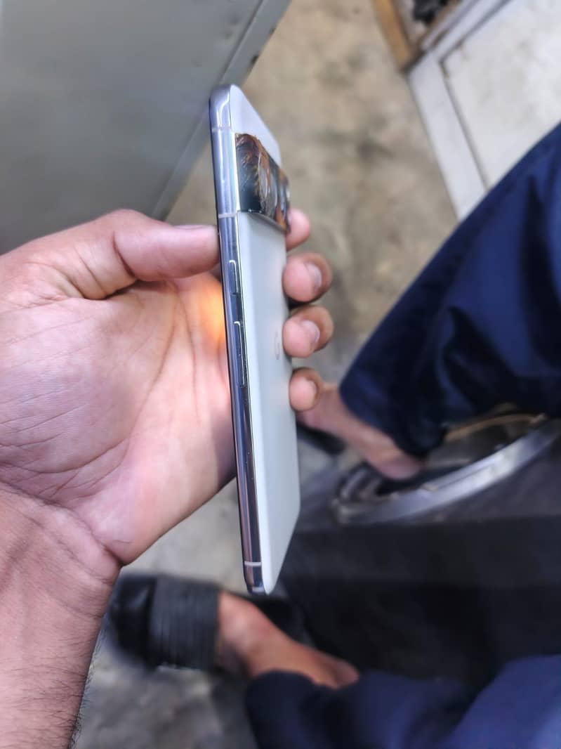 Google Pixel 8 Pro 1