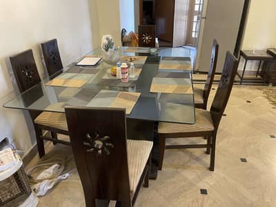 Dinning table for sale