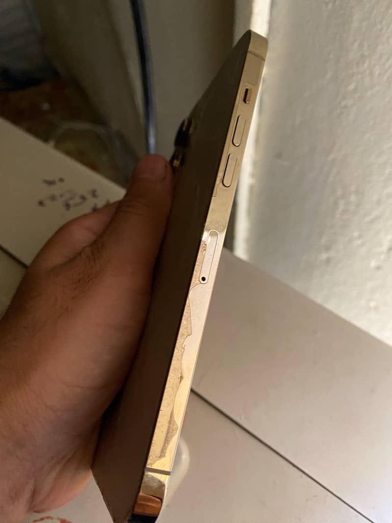 Apple iPhone 12 Pro Max 4