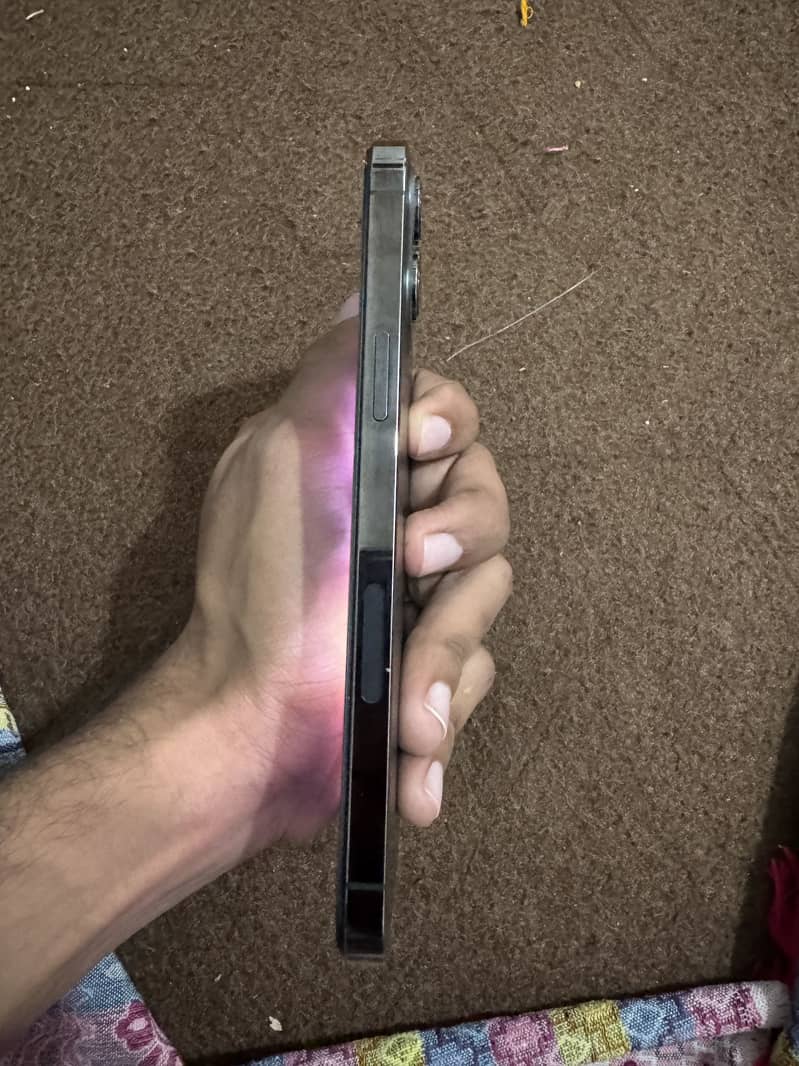 Apple iPhone 12 Pro Max 4
