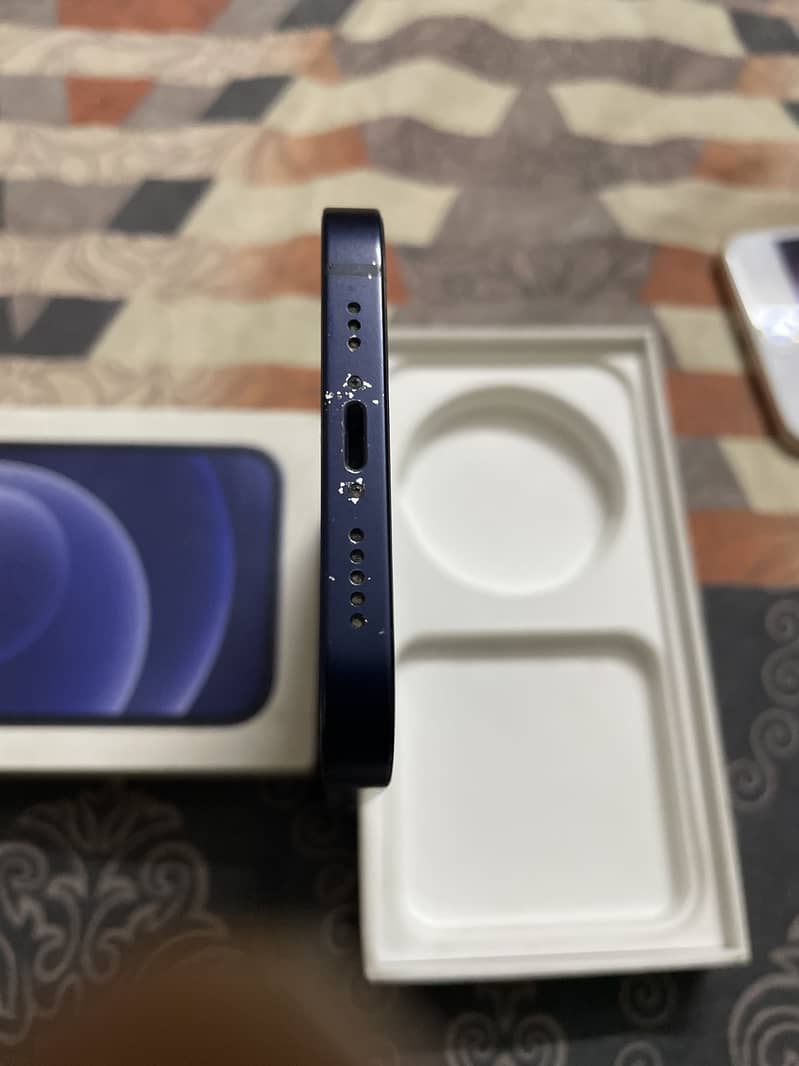 Apple iPhone 12 7