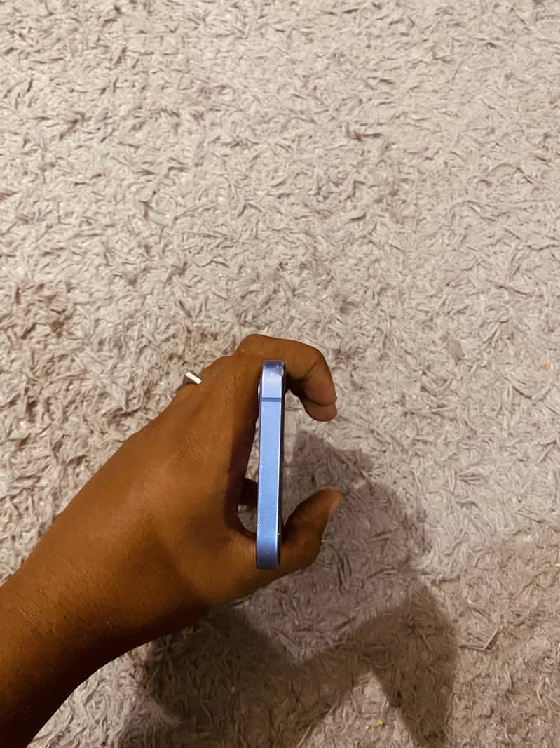 Apple iPhone 12 2