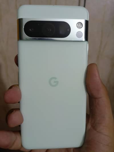 Google Pixel 8 Pro