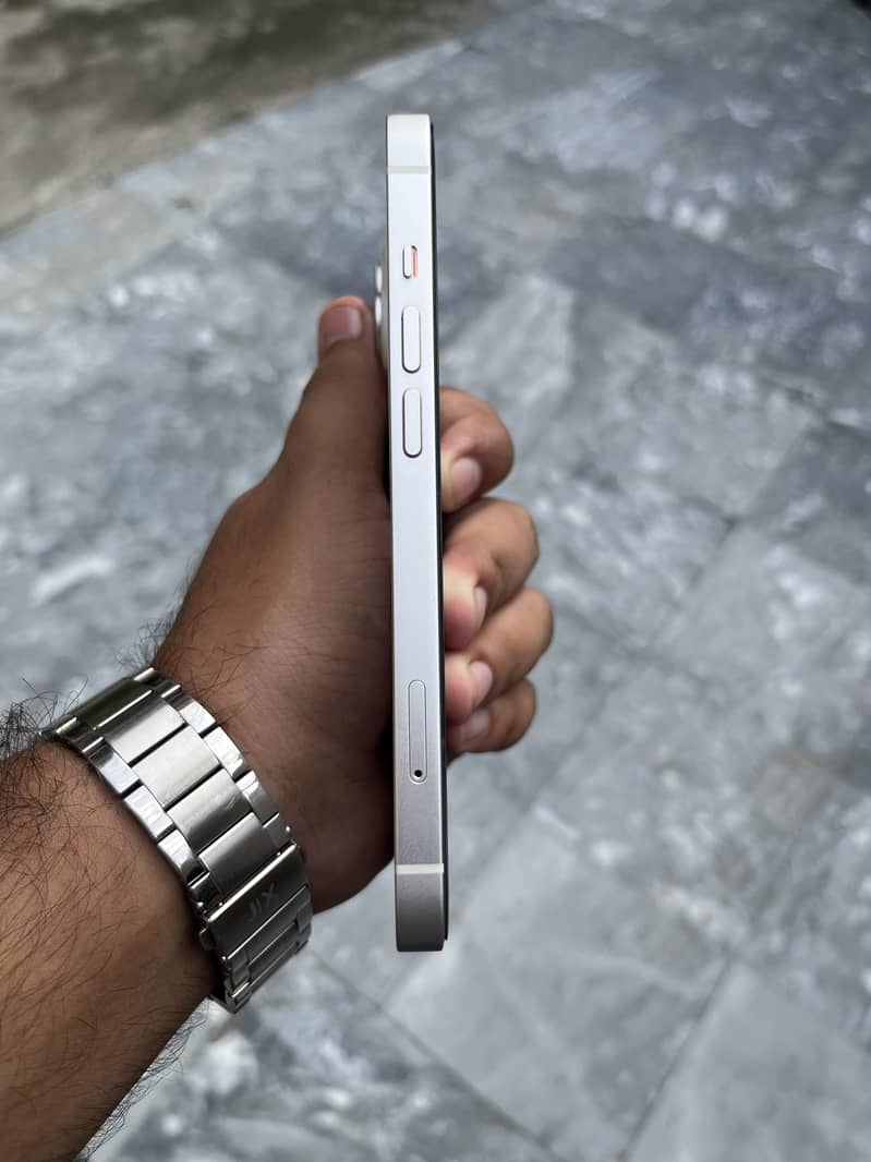 Apple iPhone 14 5