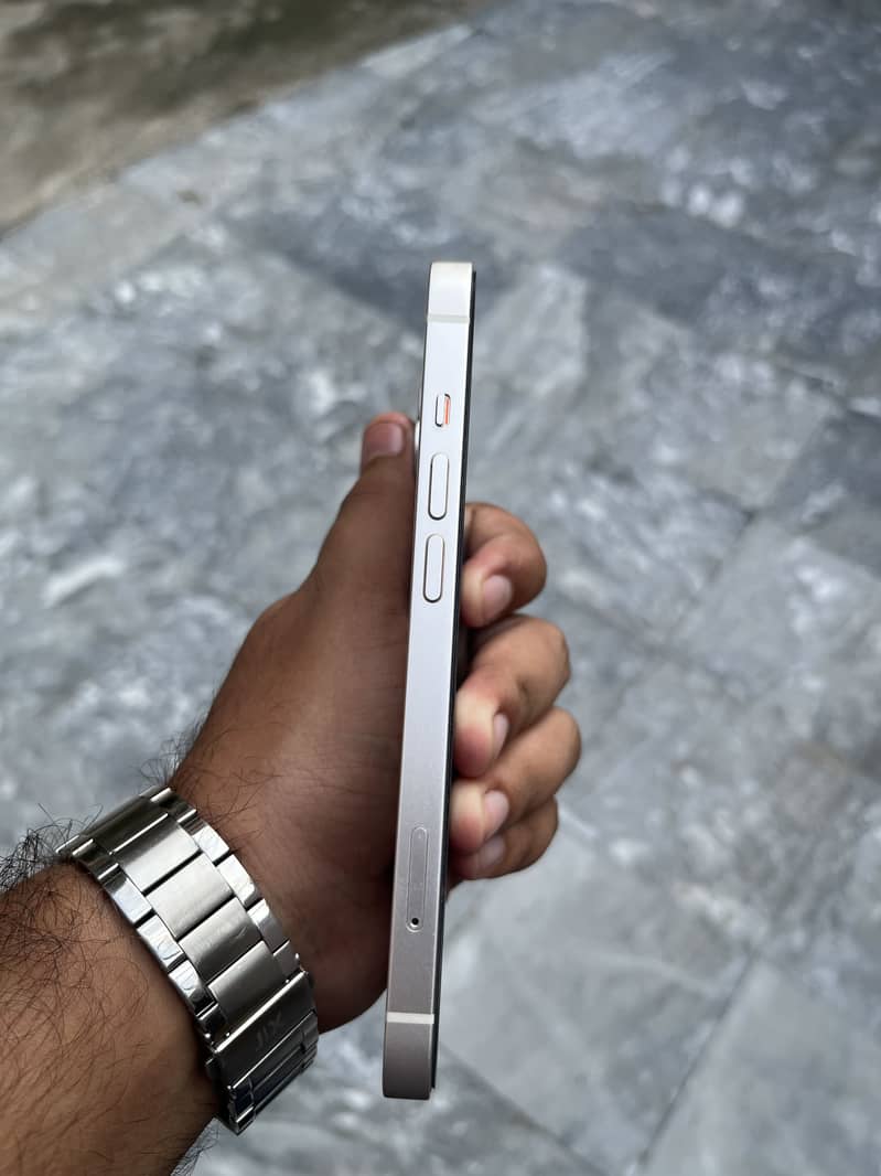 Apple iPhone 14 6
