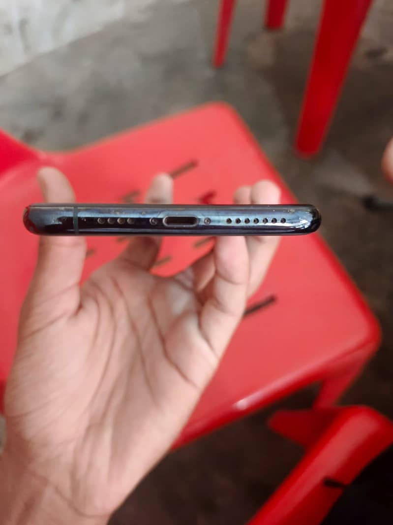 Apple iPhone 11 Pro Max 1