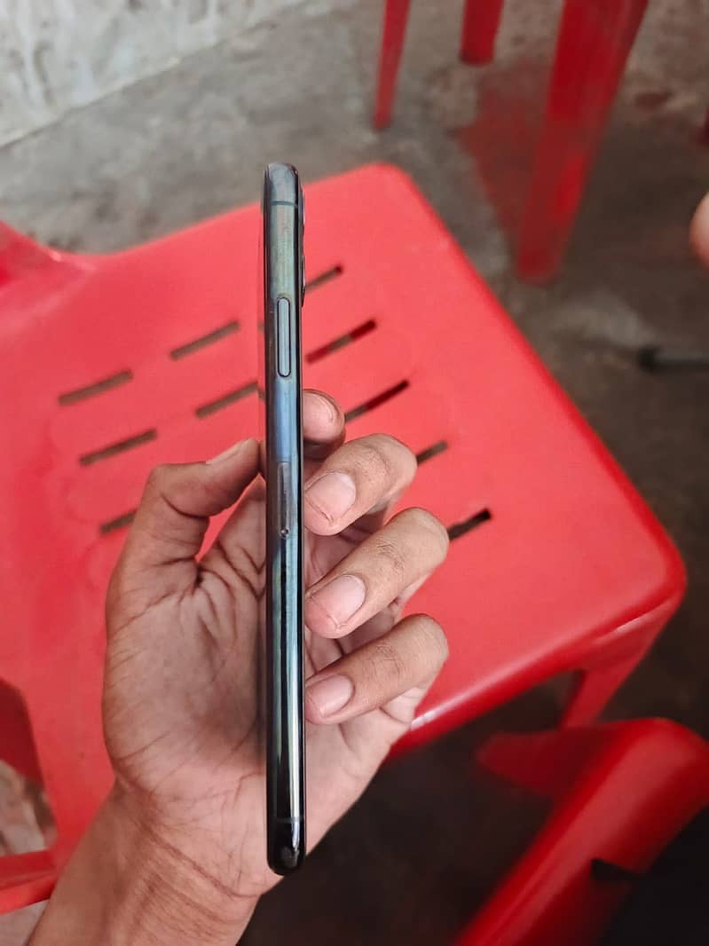 Apple iPhone 11 Pro Max 5
