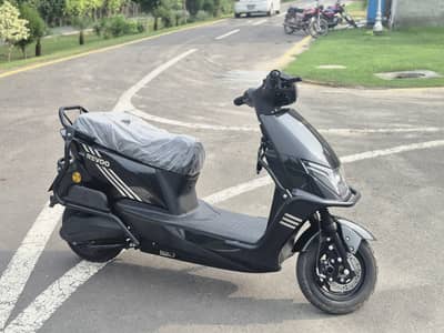 revoo c32y scooty