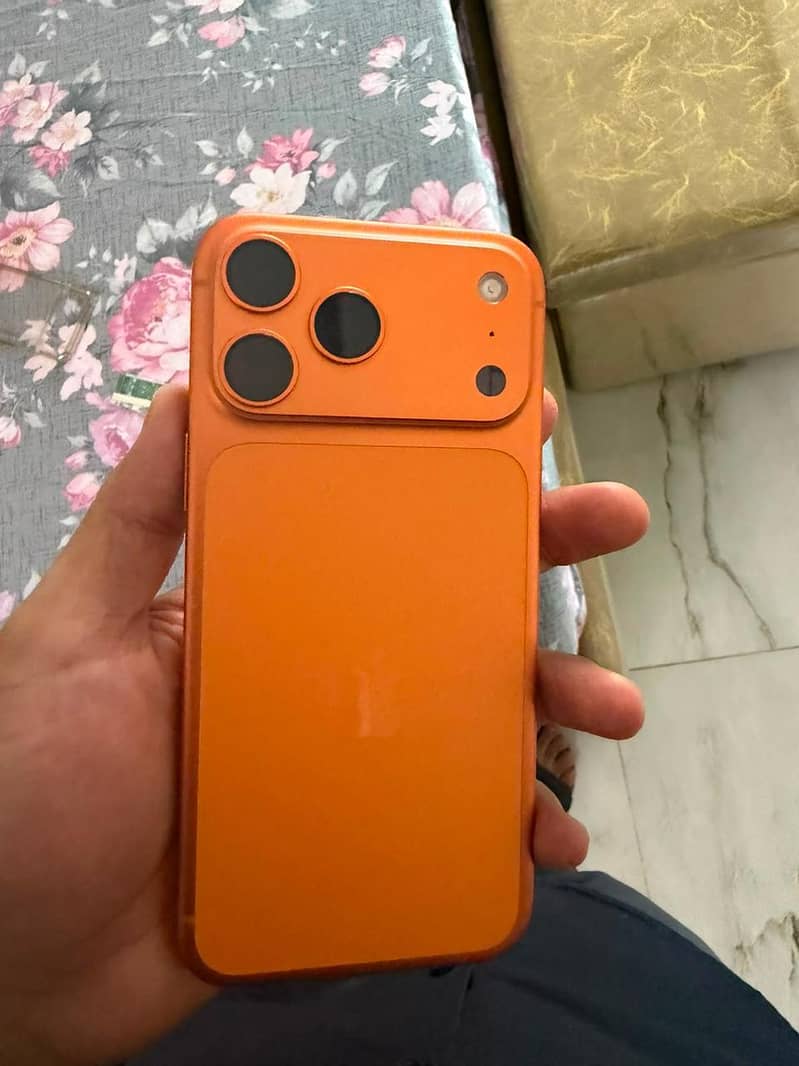 Apple iPhone 17 Pro Max 1