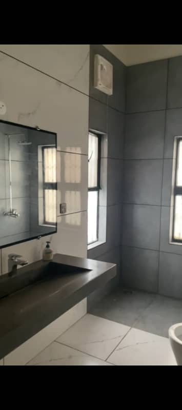 10 Marla Upper portion for rent in jail road shadman