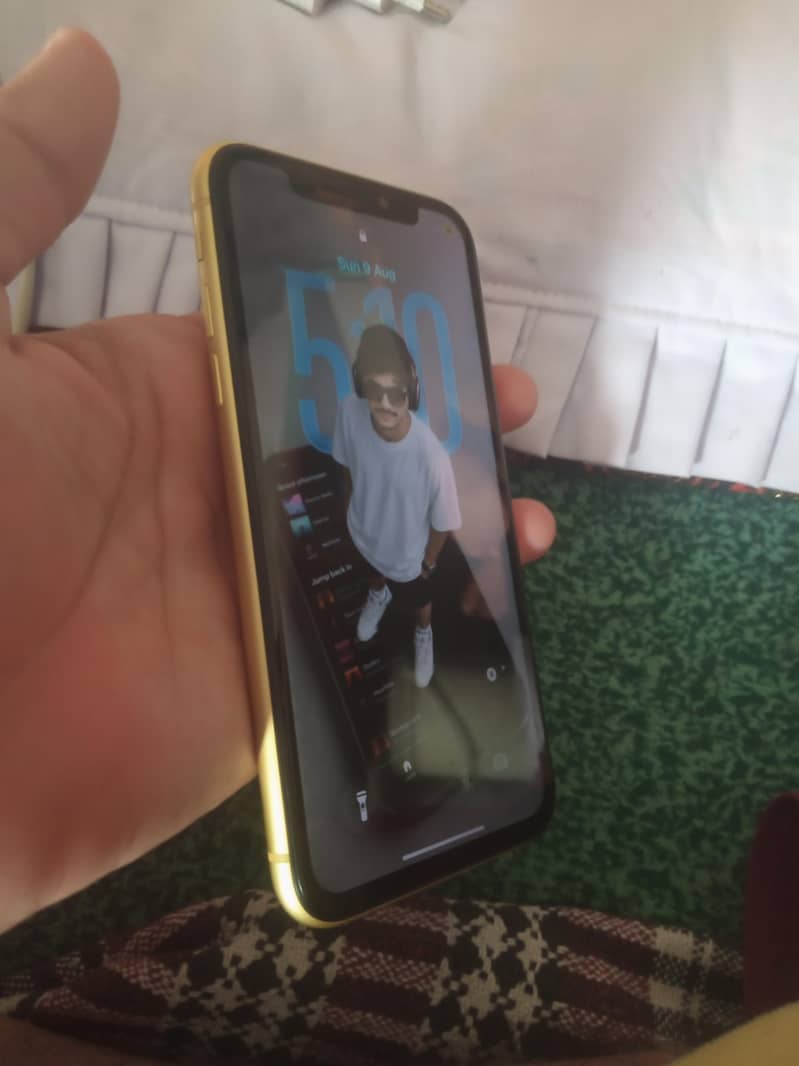 Apple iPhone 11 5