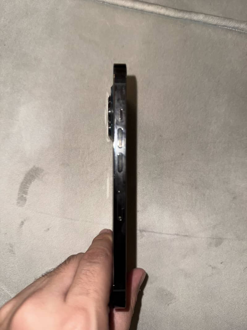Apple iPhone 13 Pro 3