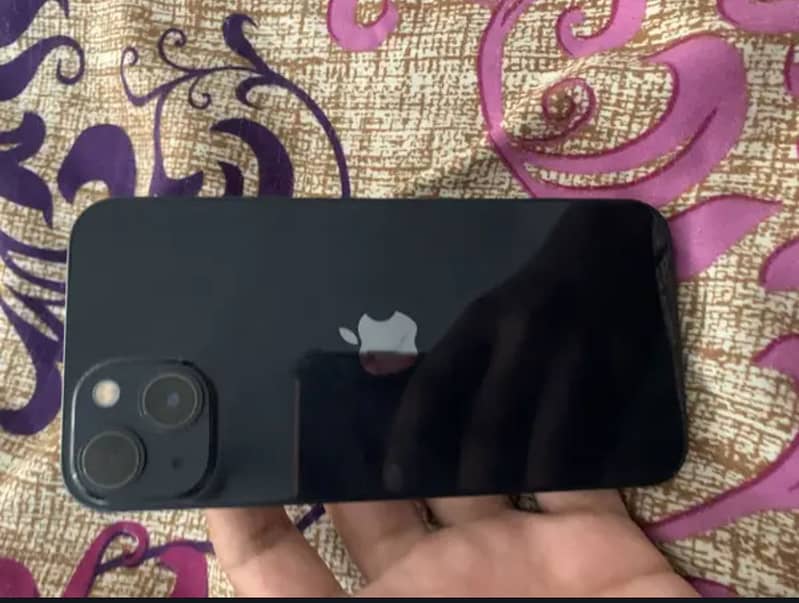 Apple iPhone 13 0