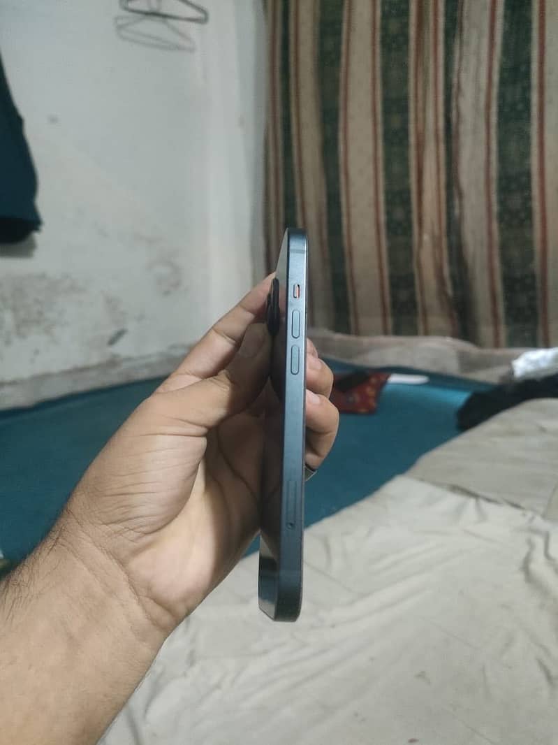 Apple iPhone 13 3