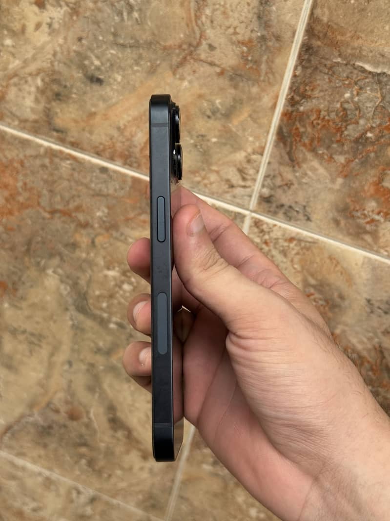Apple iPhone 14 5