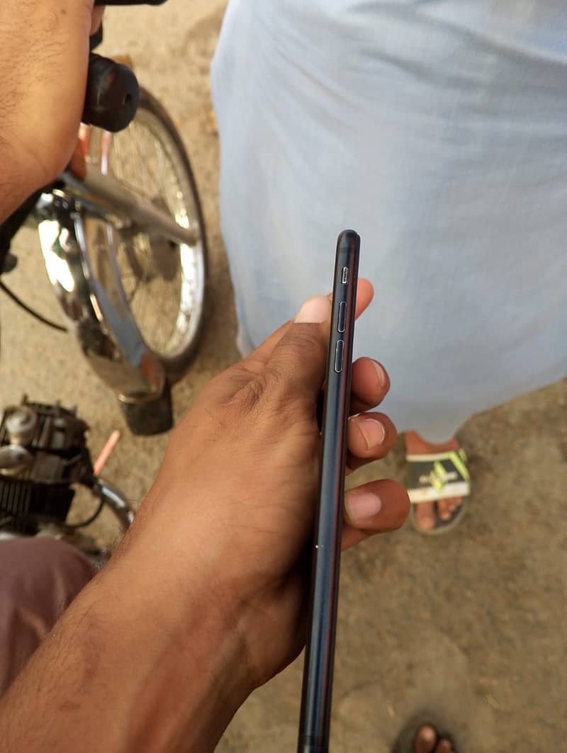 Apple iPhone 7 Plus 1