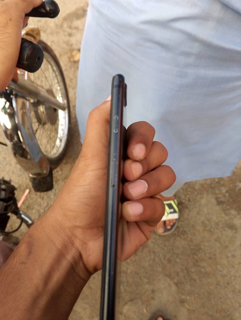 Apple iPhone 7 Plus 5