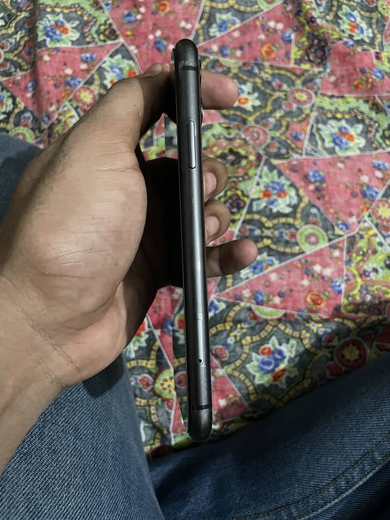 Apple iPhone 11 2